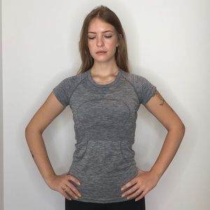Lululemon T-shirt